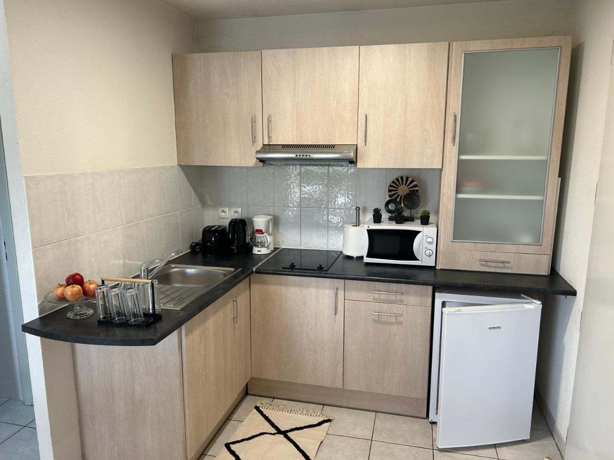 Cuisine ou kitchenette dans l'établissement Domaine d'Agrippa Valence