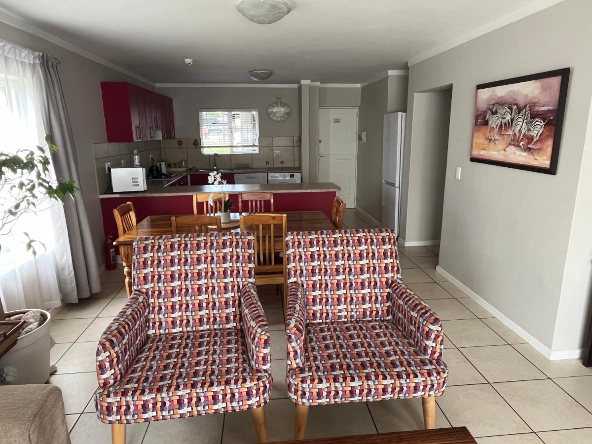 Beautiful 3 Bedroom Ground floor apartment - 66 Santini Village - Hizvo