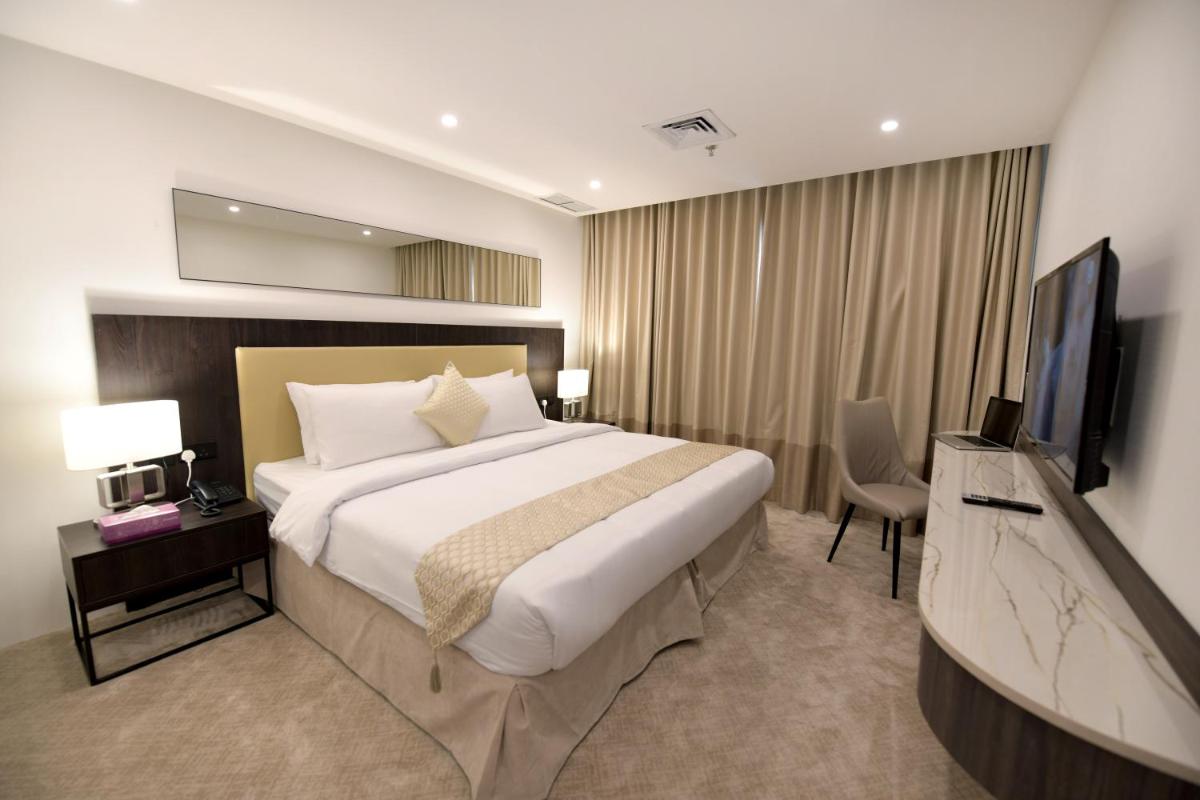 Carlton Tower Hotel Kuwait - Housity