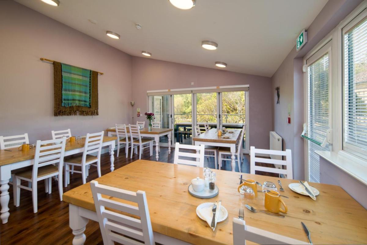 Godshill Park Barn - Housity