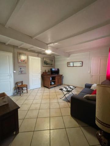 A POUTET - Housity