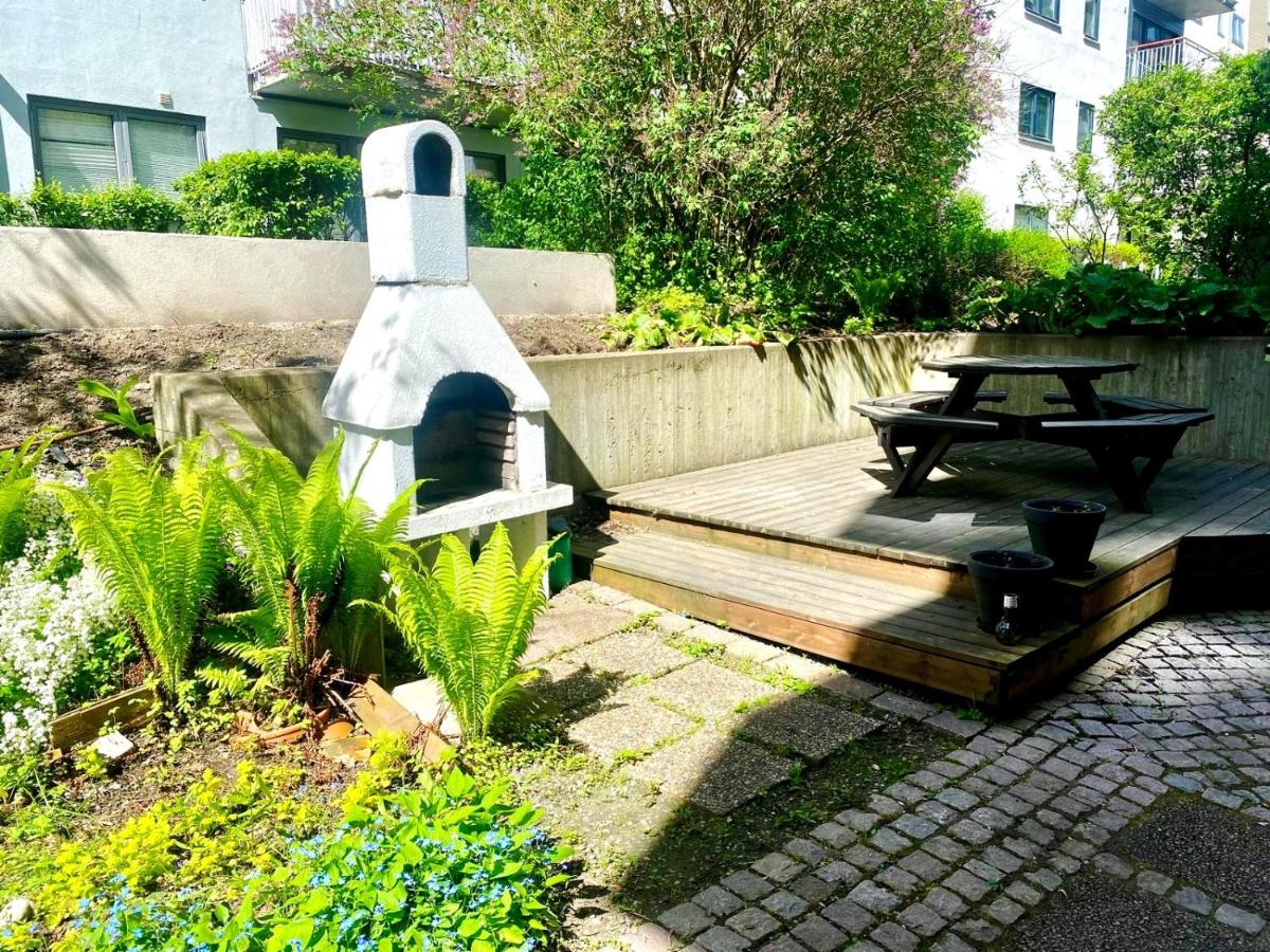 Top floor city center flat with free parking - Housity