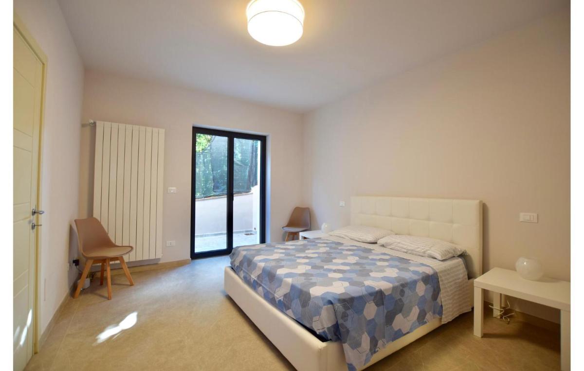 3 Bedroom Cozy Home In Piano Di Mommio - Housity