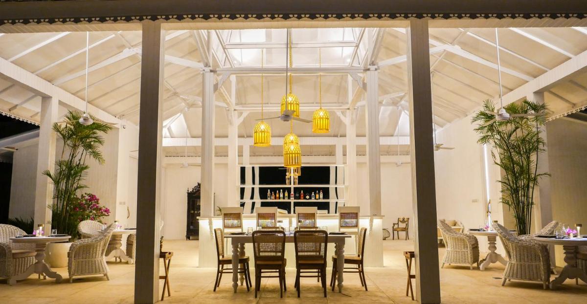 Ria Uluwatu, Tropical Chic Hotel - Housity