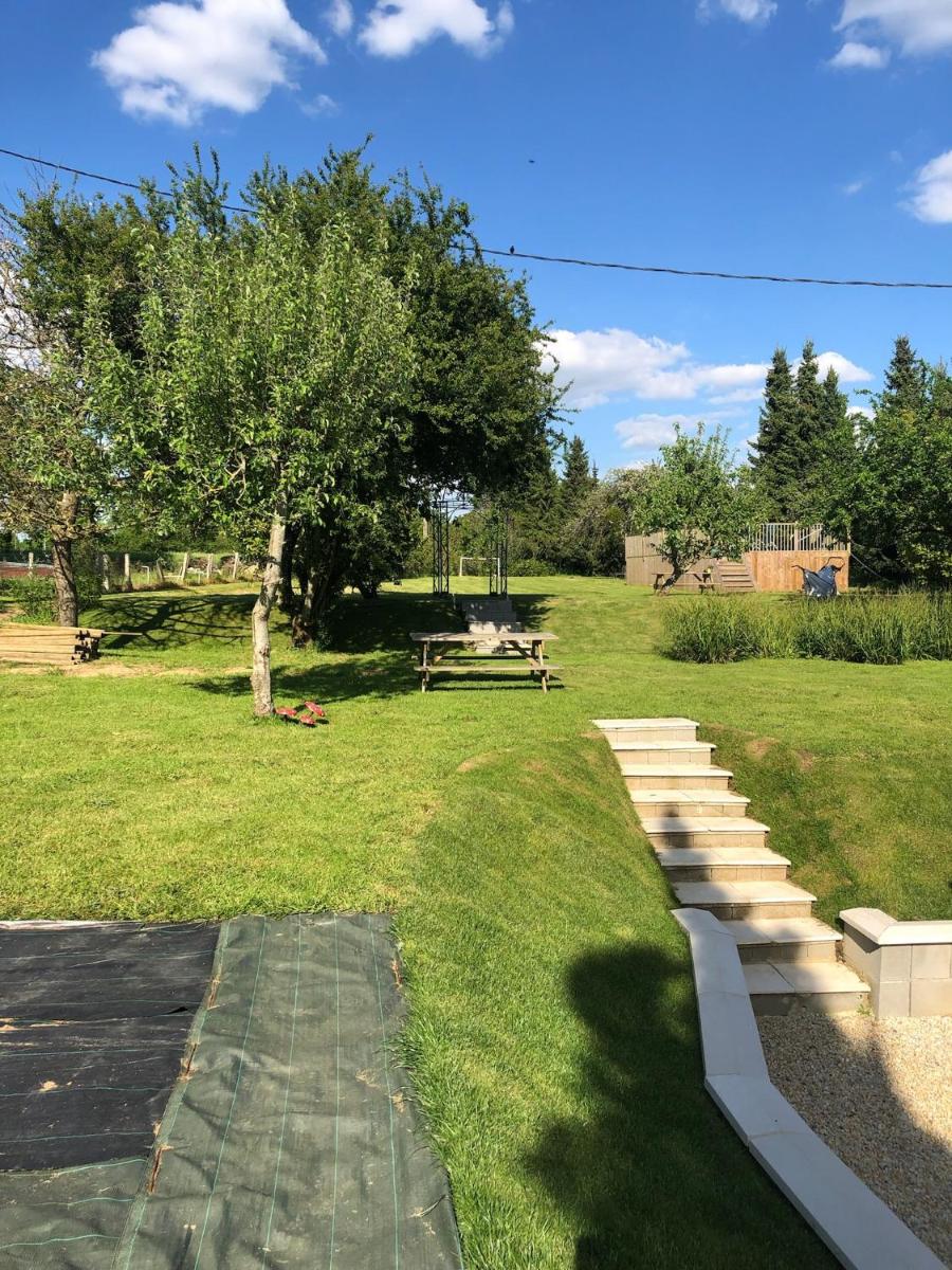 Le Petite Barn - Housity