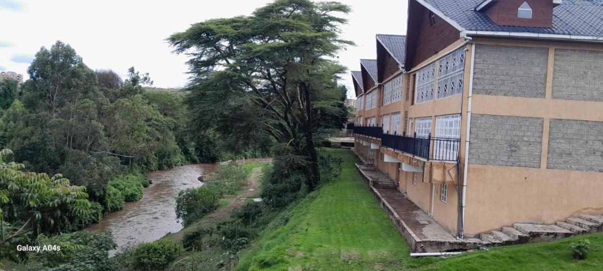 Esikar Gardens Hotel - Hizvo