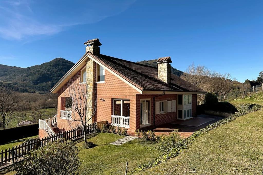 Fantástica Casa en Ampuero - Housity