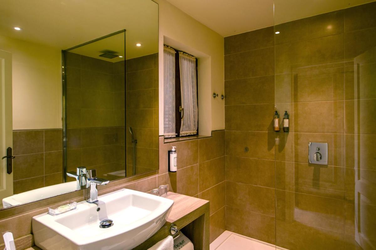 Un baño de Hotel Son Trobat Wellness & Spa