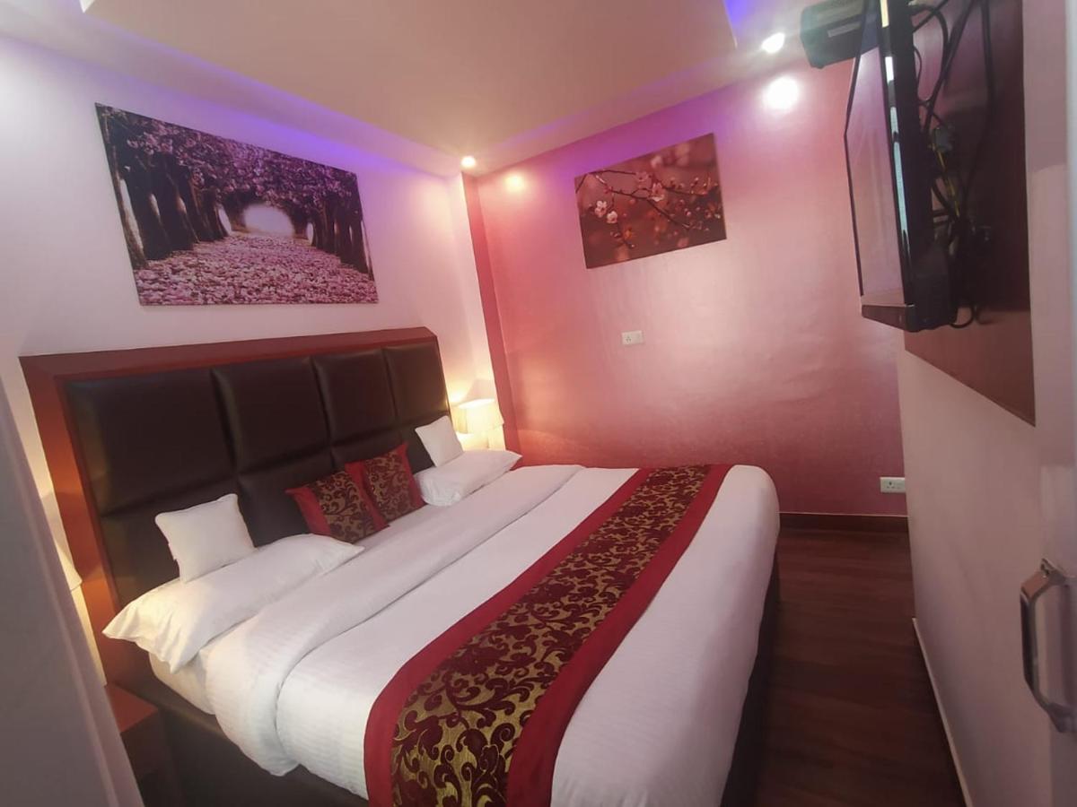 Suitetrails - Deluxe homestay Apartments with kitchen In Shimla