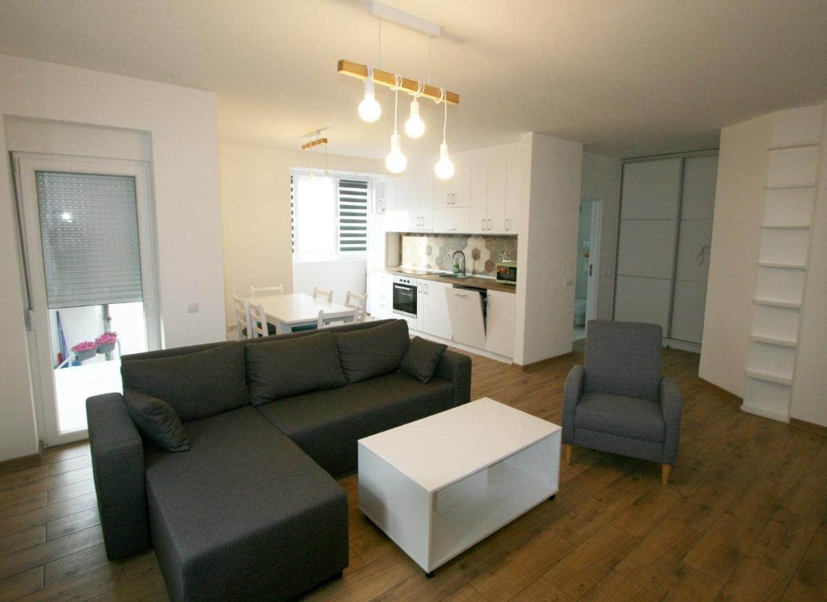 Ada Lake apartment newly renovated - Housity