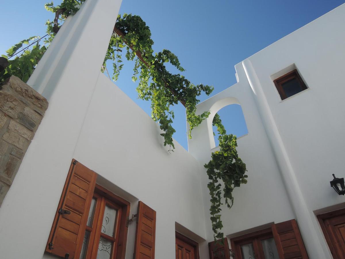 Mitsi Studios - Housity