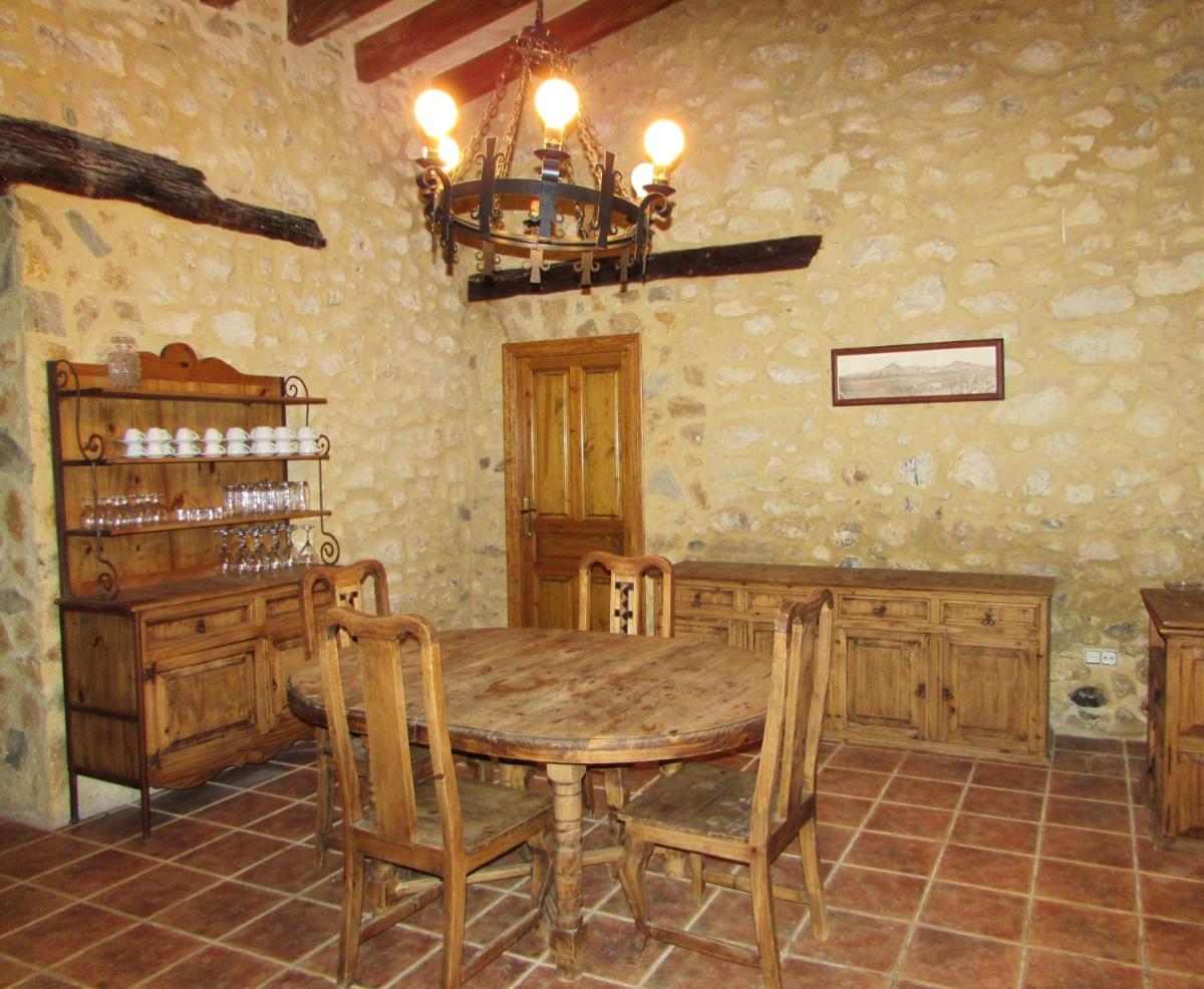 CASTILLO De PIEDRA - Housity