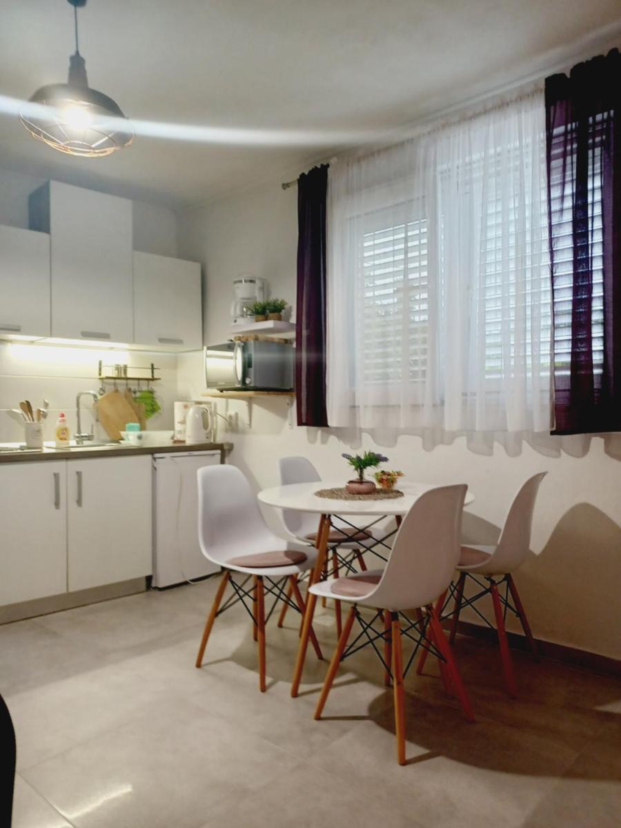 Apartment Mira - Housity