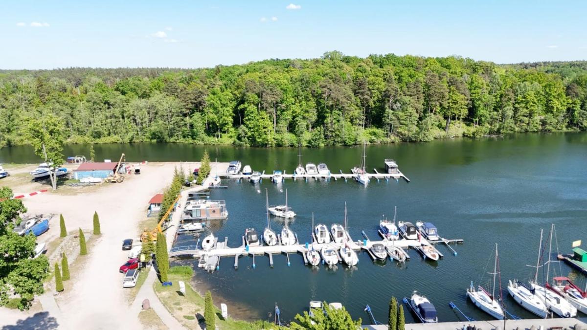 Przytulisko na Mazurach - Housity