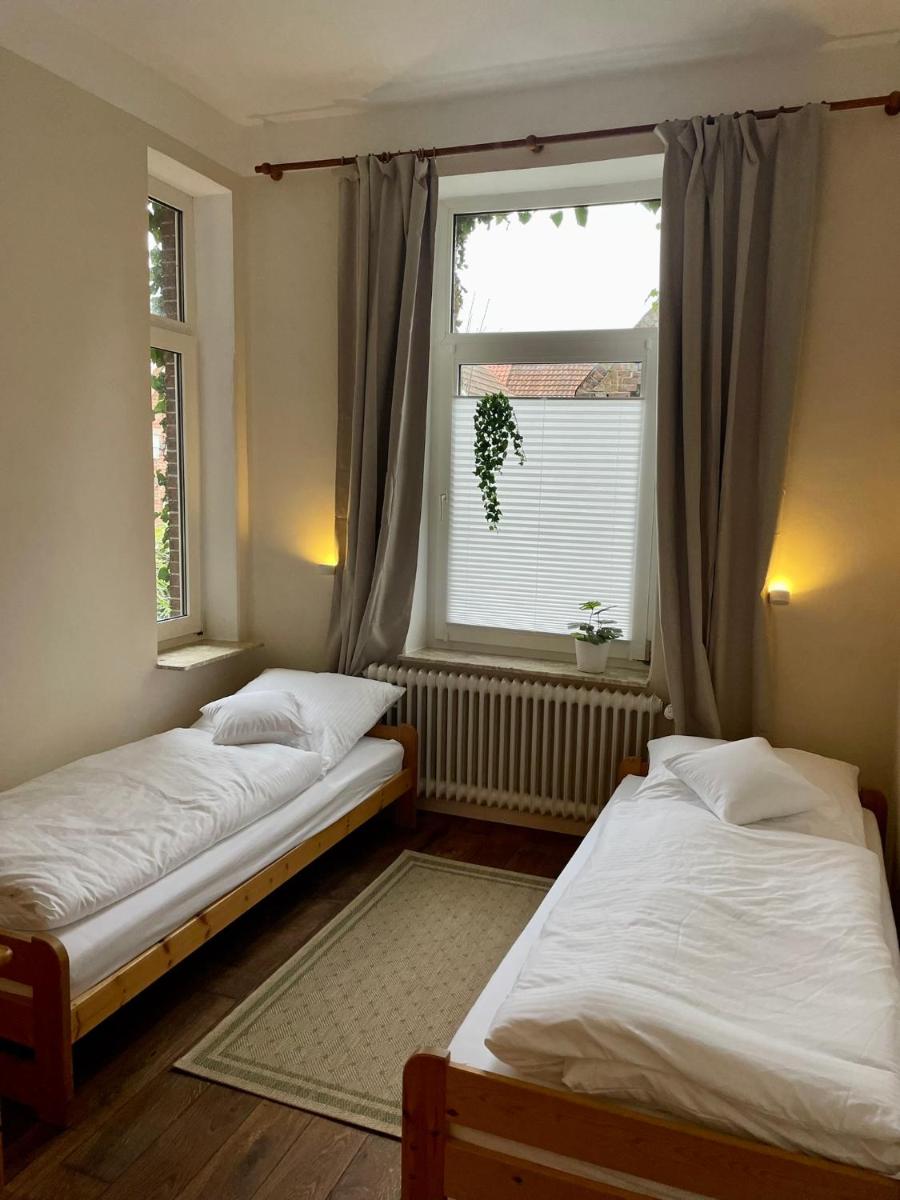Schöne Altbauwohnung direkt an der Kesselschleuse! - Housity