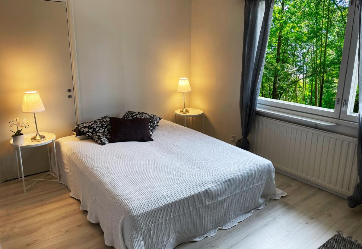 Wanha Koulu Tahko 4h Huone, Sauna, Minikeittiö, RinteetSpaRavintola 6km, Sali, Wifi, Lemm OK, Edukas - Housity