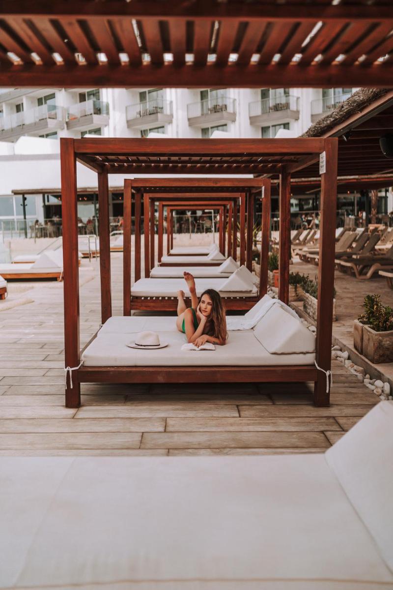 Clientes alojados en Cádiz Bahía by QHotels