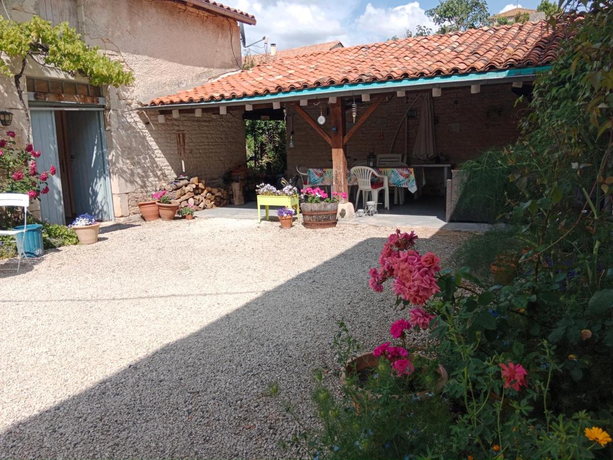 La Cour - Housity