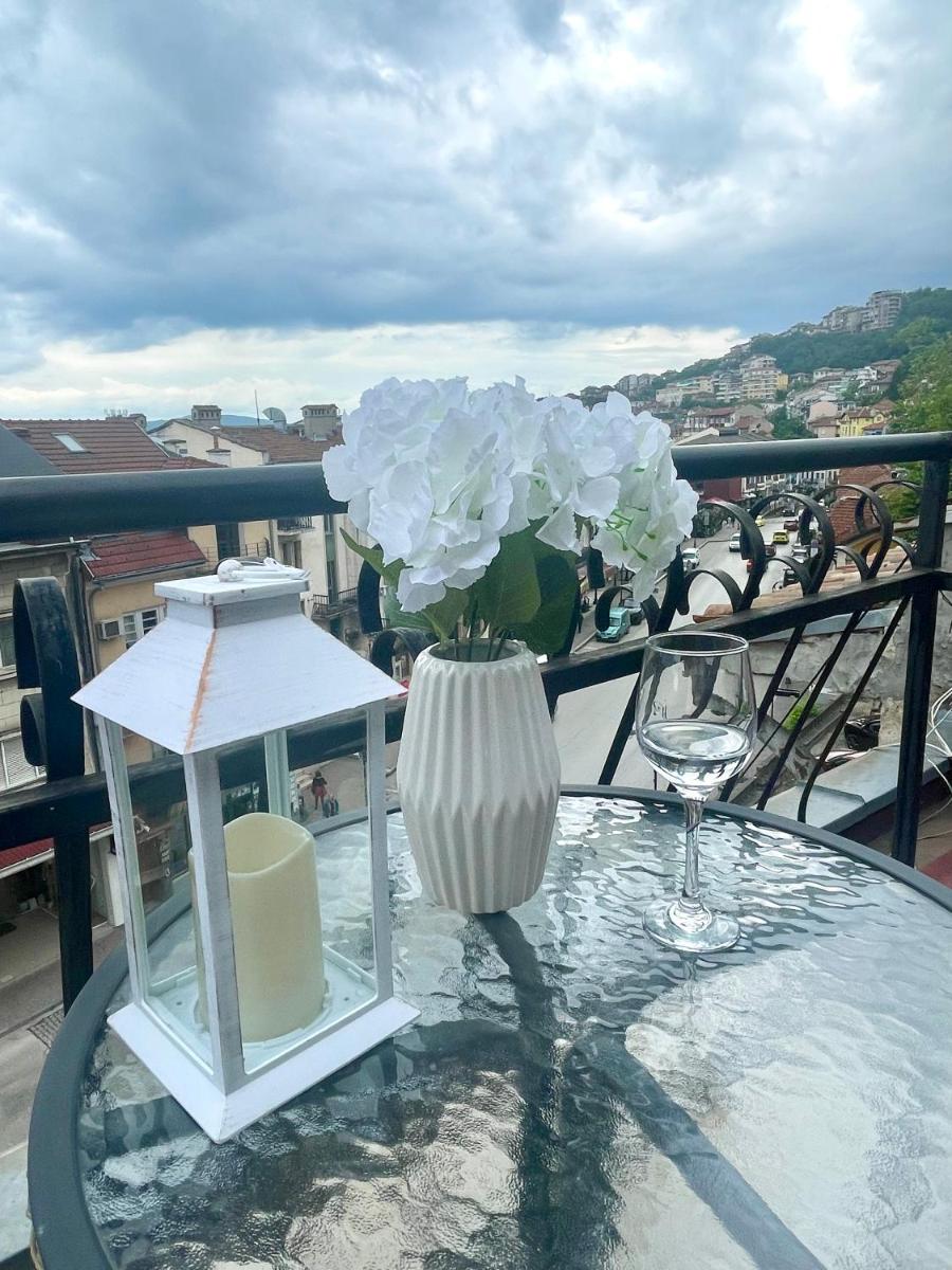 Victoria Hotel Rooms & Victoria Apartment Veliko Tarnovo - Housity