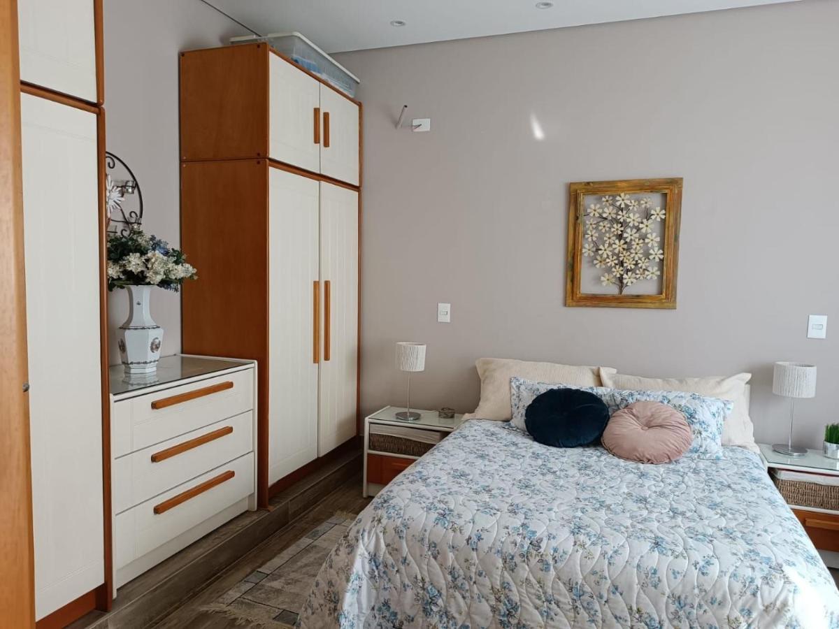 Linda Casa em São Roque com Piscina - Housity