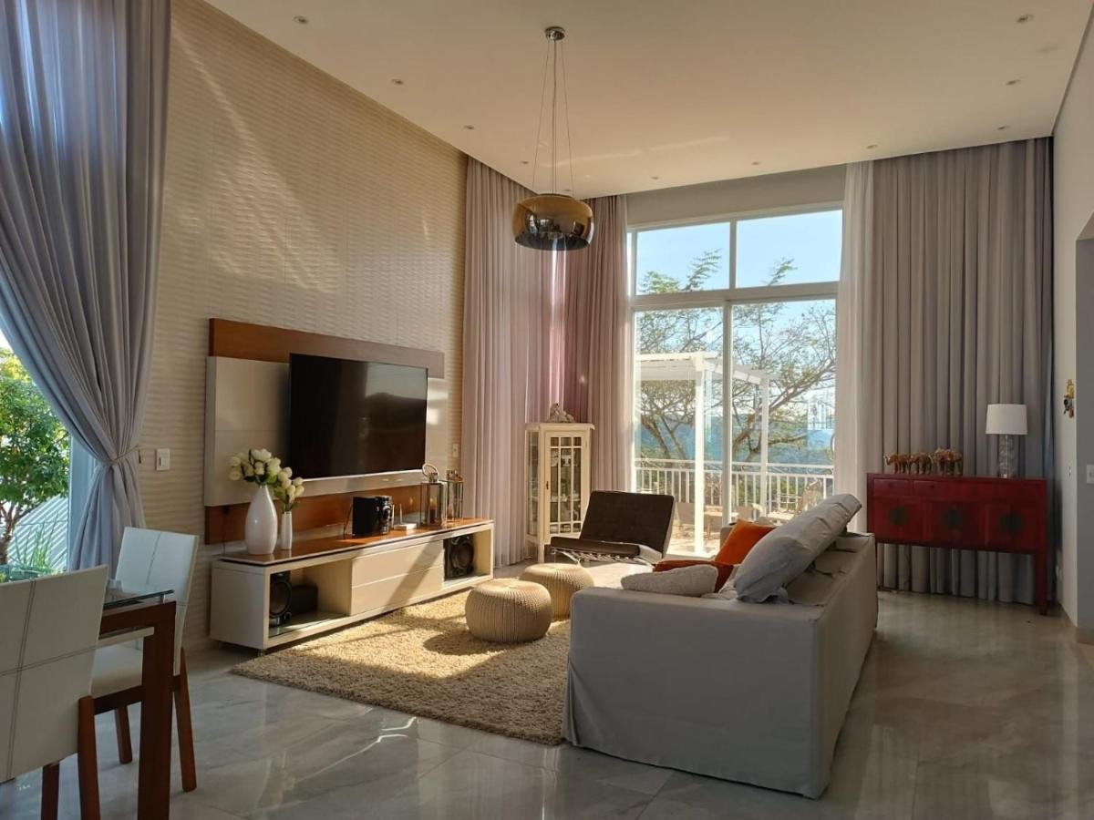 Linda Casa em São Roque com Piscina - Housity