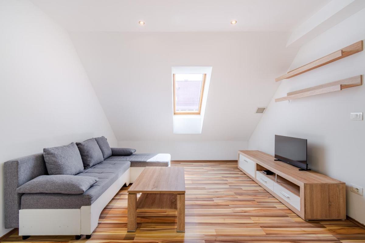 Apartment Pr' Štajercu with Free Onsite Parking - Housity