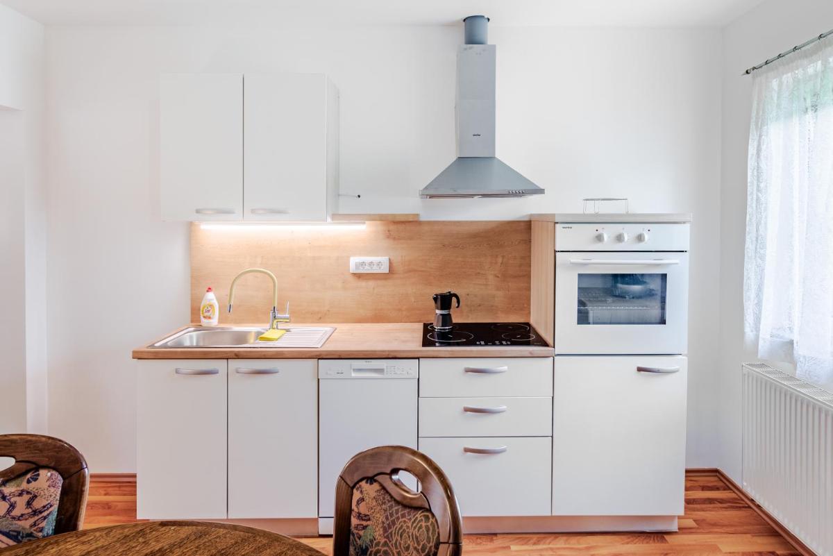 Apartment Pr' Štajercu with Free Onsite Parking - Housity