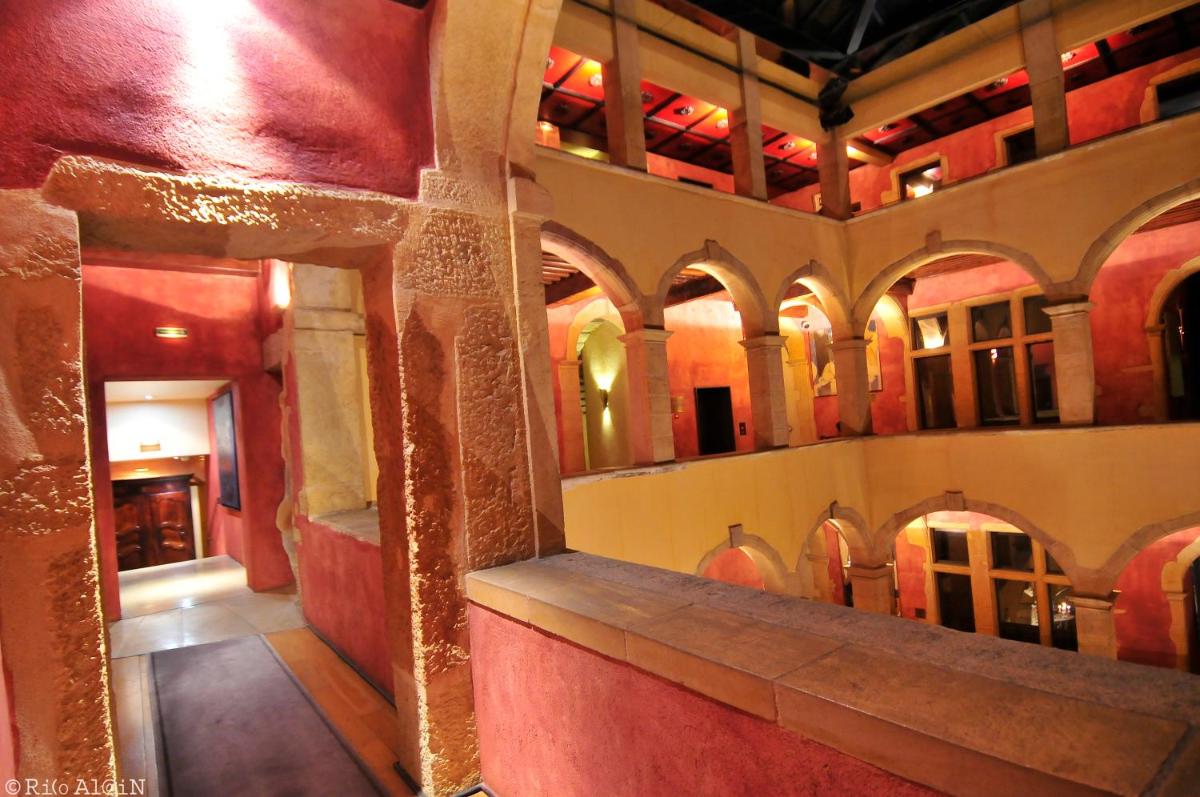 Photo de la galerie de l'établissement Cour des Loges Lyon, A Radisson Collection Hotel, à Lyon
