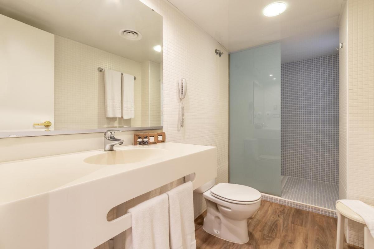 Un baño de Hotel Anabel