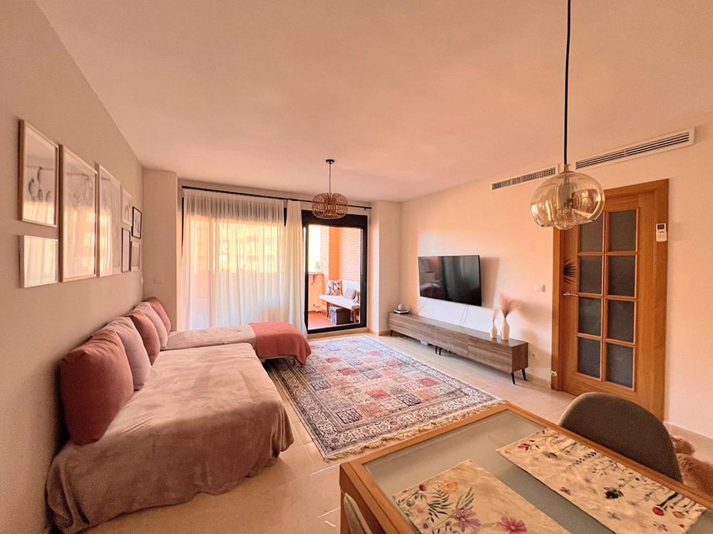Piso de 2 dorm y 2 baños - ideal para familia, cerca de la playa - Housity