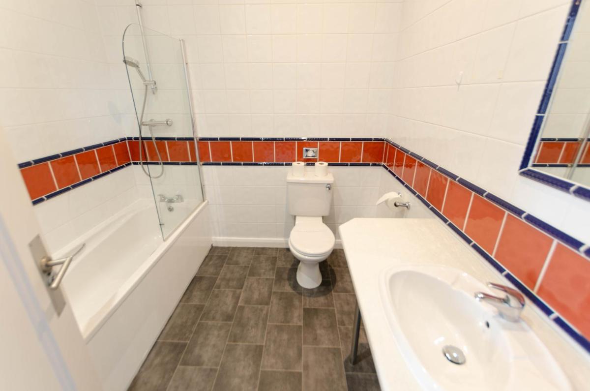 Admiral House - Housity