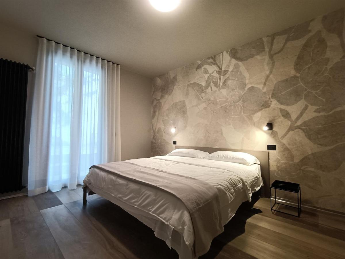 IseoLakeRental - Surre Resort - Housity