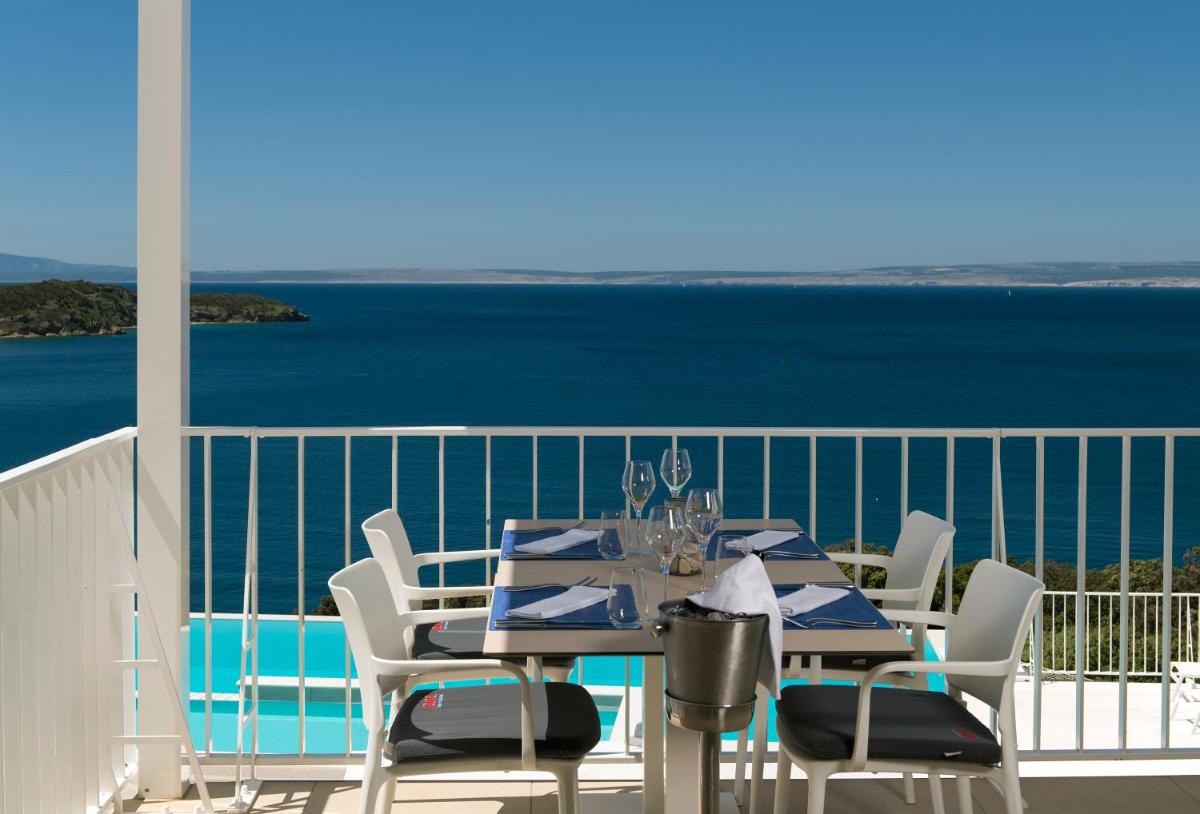 Zlatni Zalaz,Apartments,Supetarska Draga - Housity