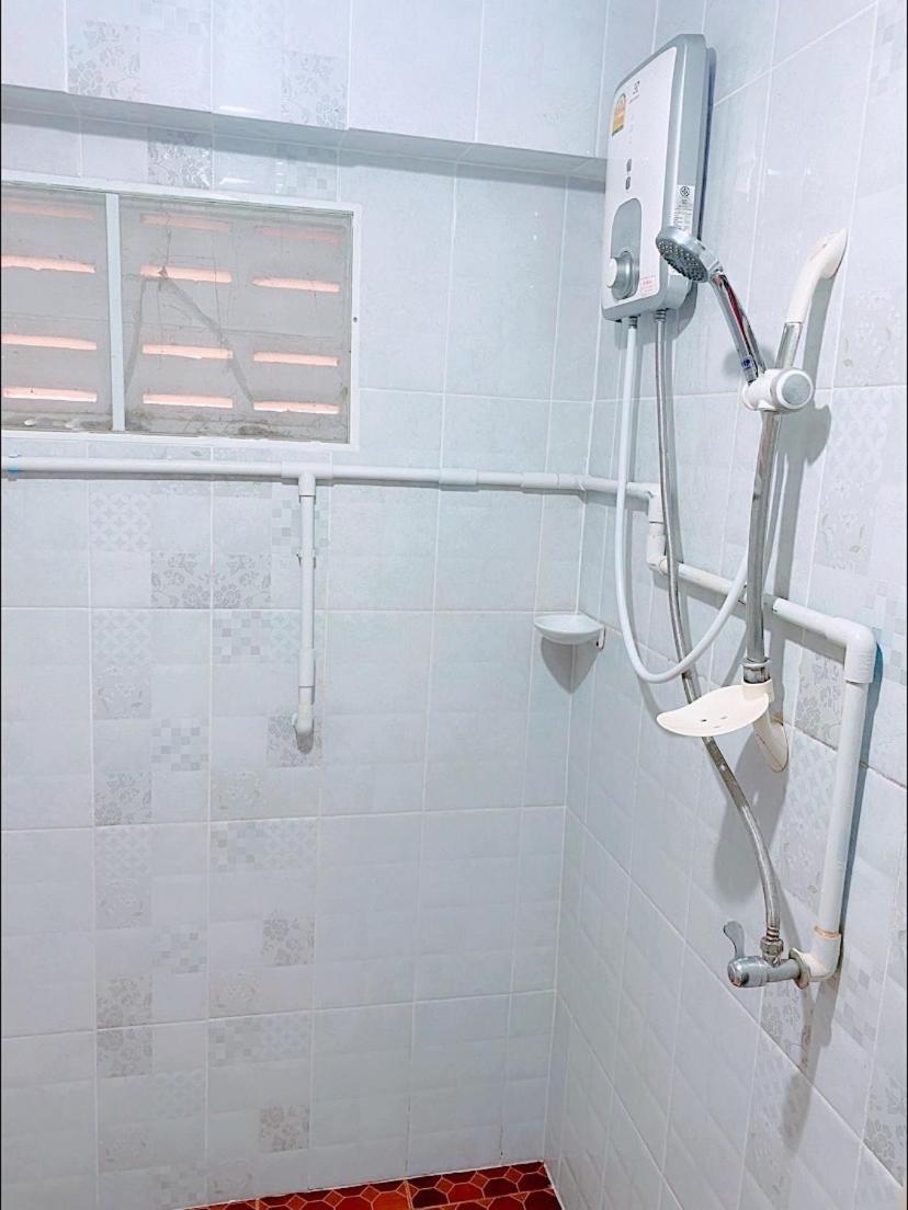 Rubtawan Sichang Resort - Housity