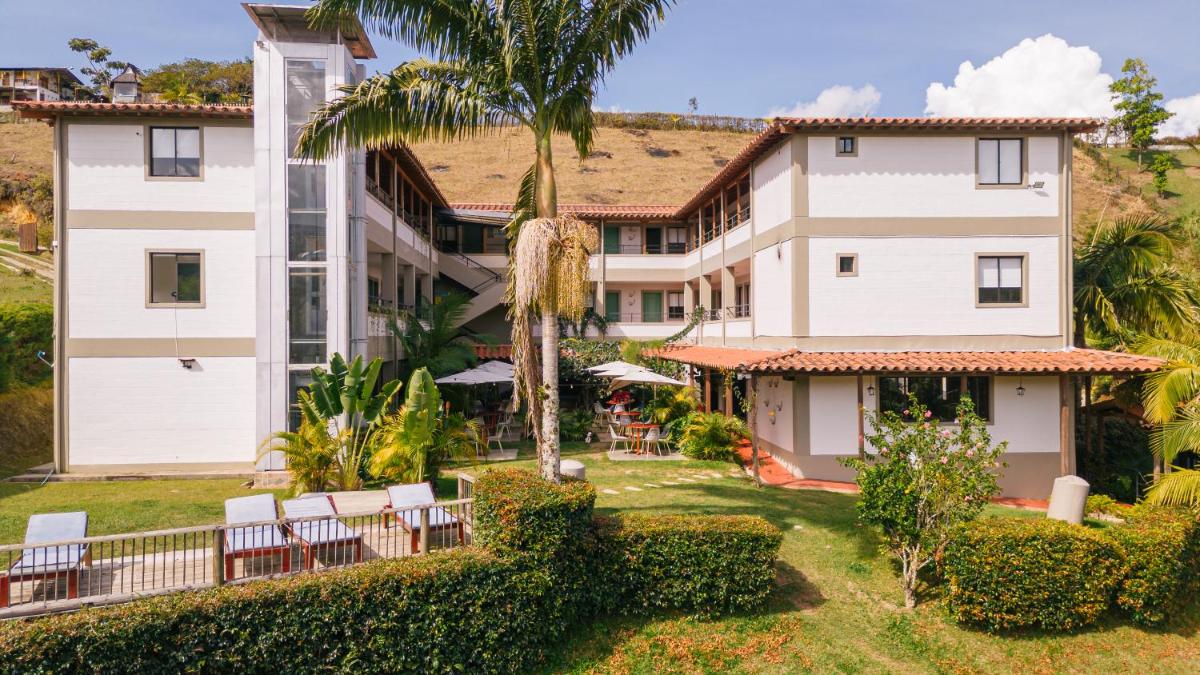 Soy Local Guatape - Housity