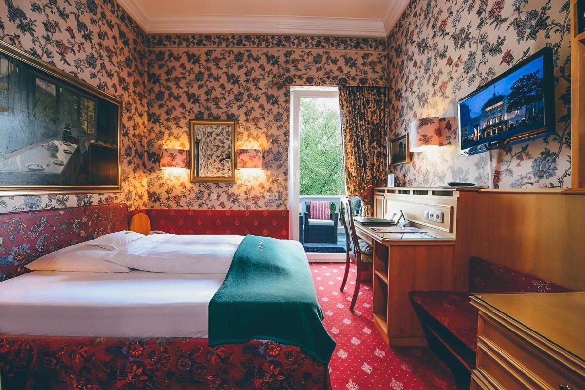 Hotel Mittelweg - Housity