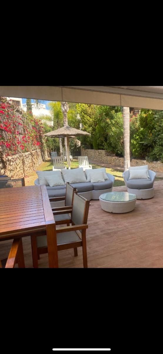 Chalet Villa turística con vistas al mar Breakfast items in the home - Housity
