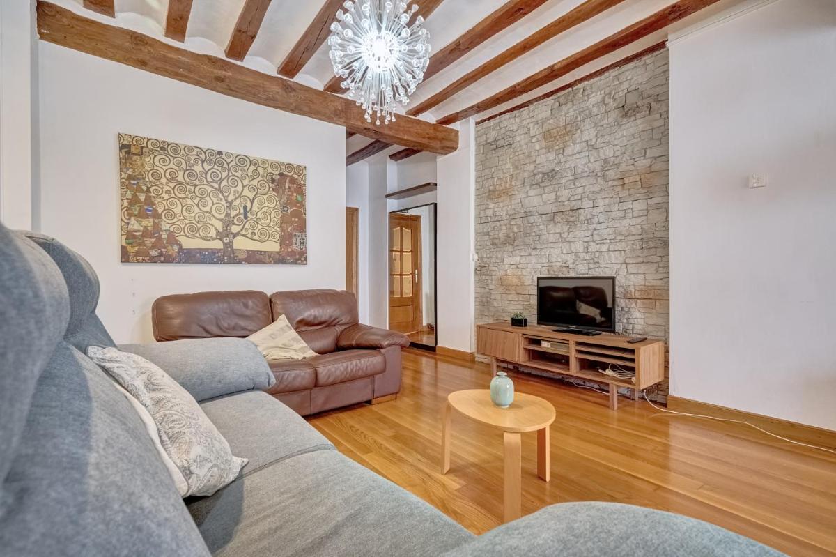 Casa Iruña by Clabao - Housity