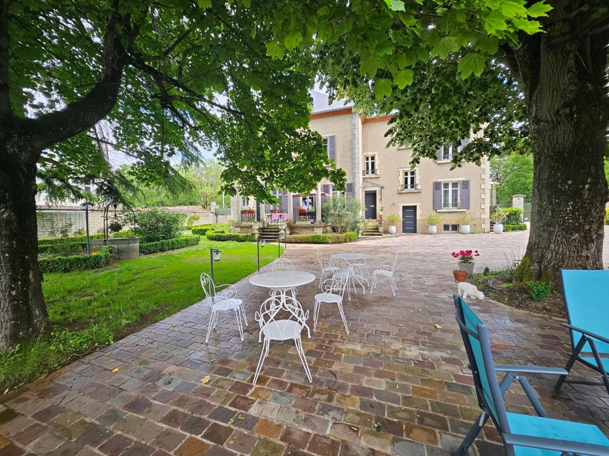 Chambres d'Hôtes de luxe Côté Parc-Côté Jardin avec parking privé gratuit - Housity