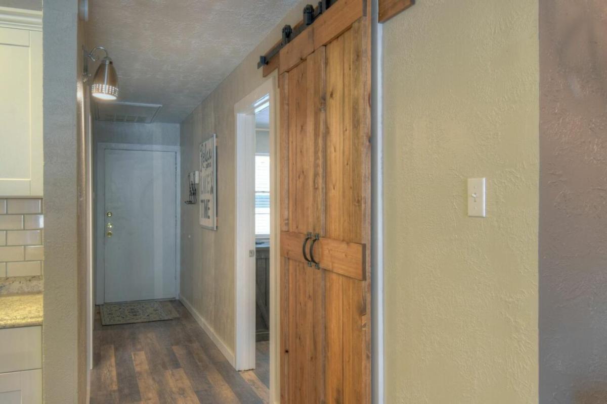 Sundowner Stay on Lake LBJ! - Housity