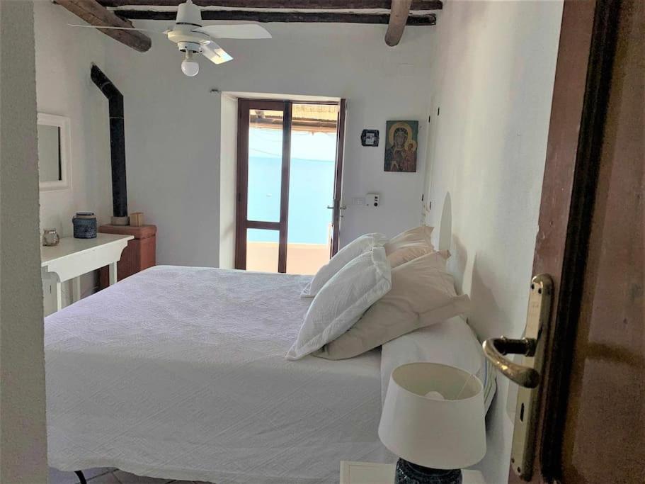 Villa A Madonnuzza - casa sul mare, splendide terrazze panoramiche - Housity