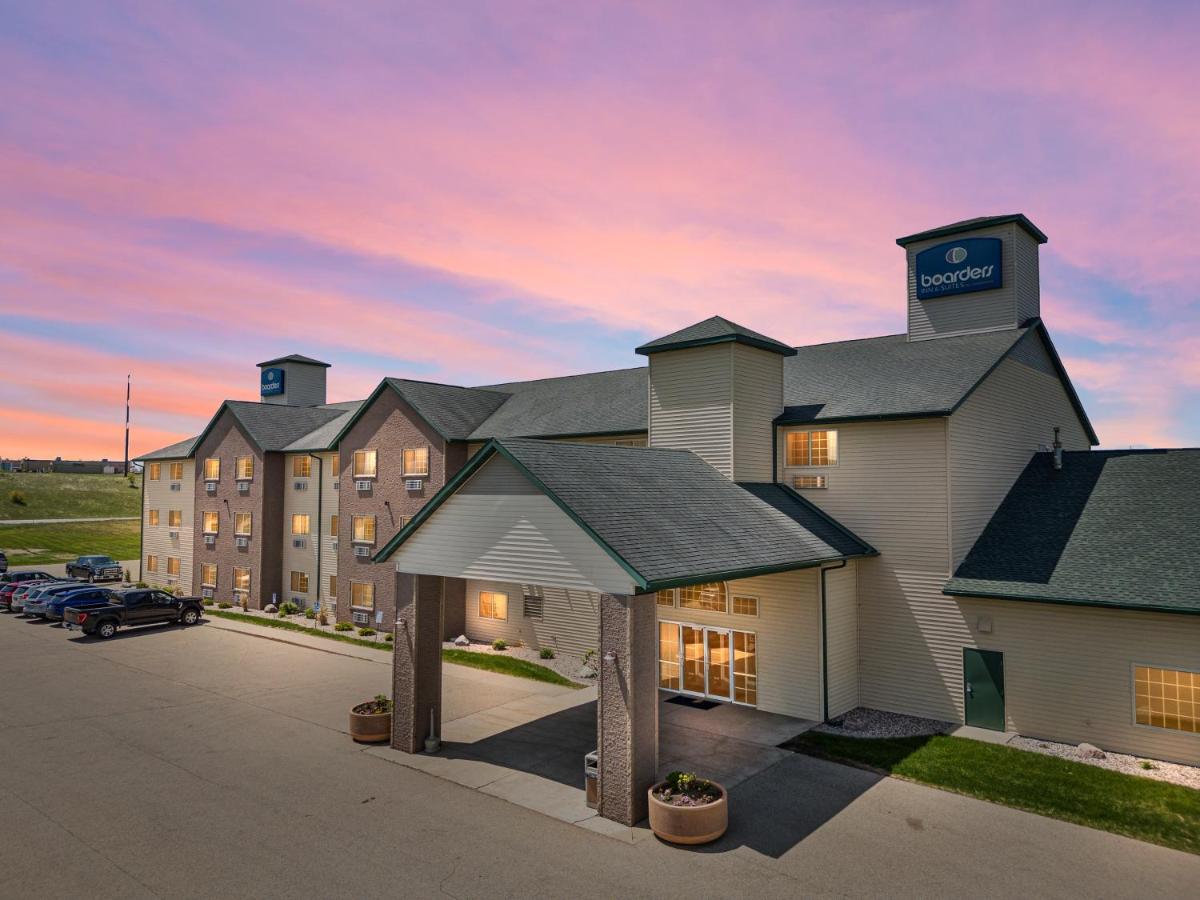 Boarders Inn & Suites by Cobblestone Hotels - Shawano - Housity