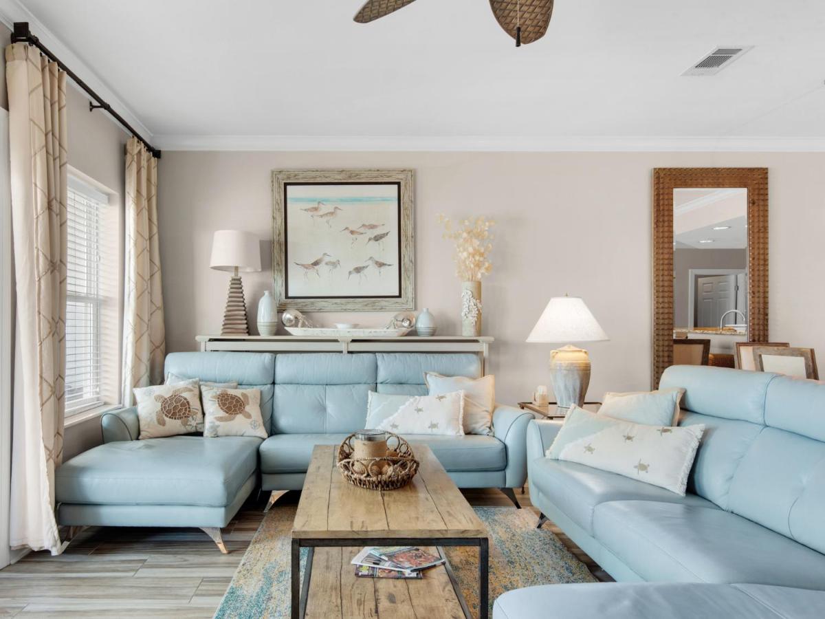 Pavilion Palms 104C - Housity