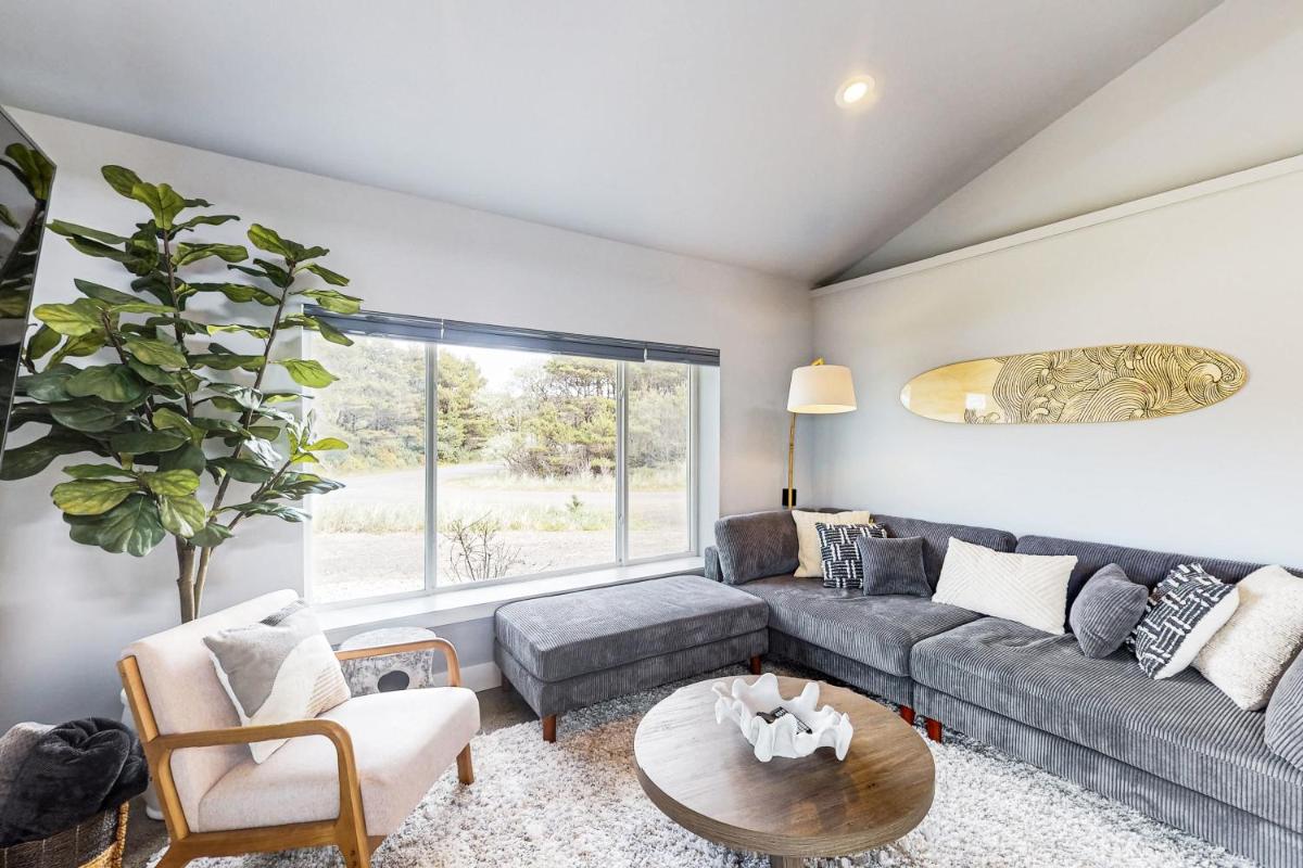Gold N Shore - Housity
