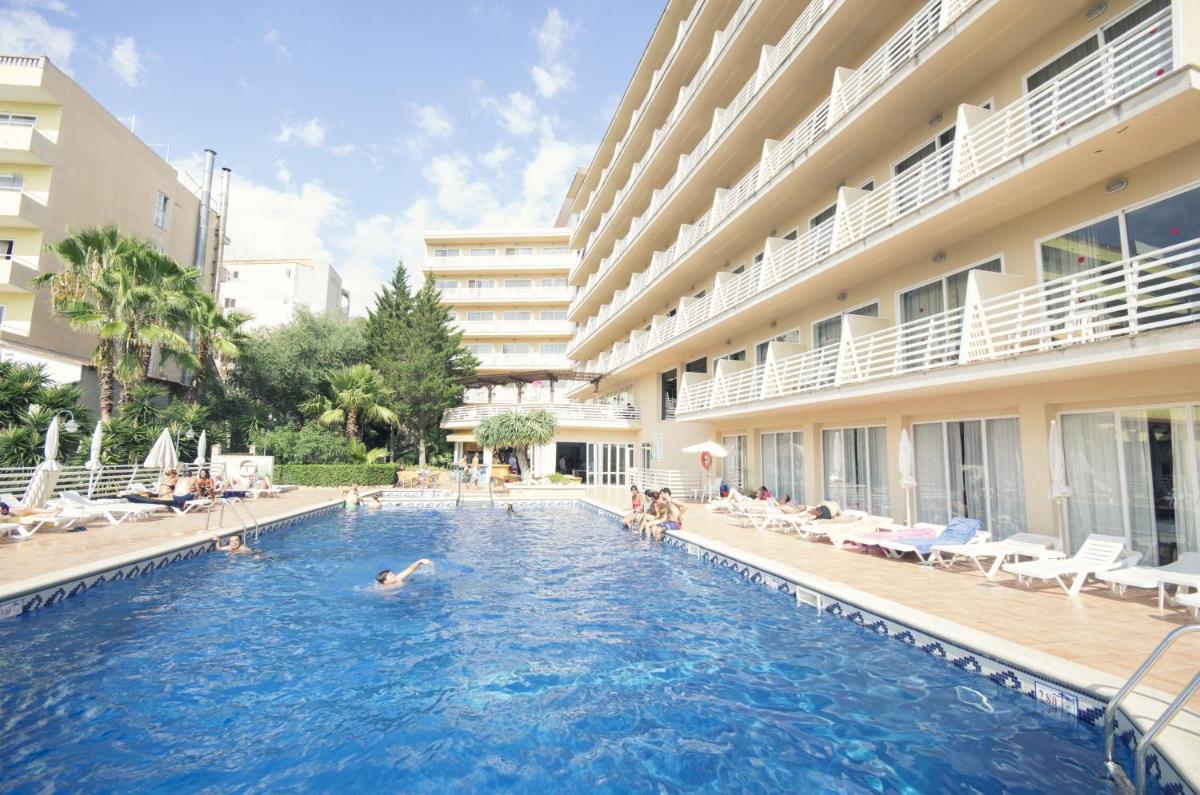 Piscina en o cerca de azuLine Hotel Bahamas y Bahamas II