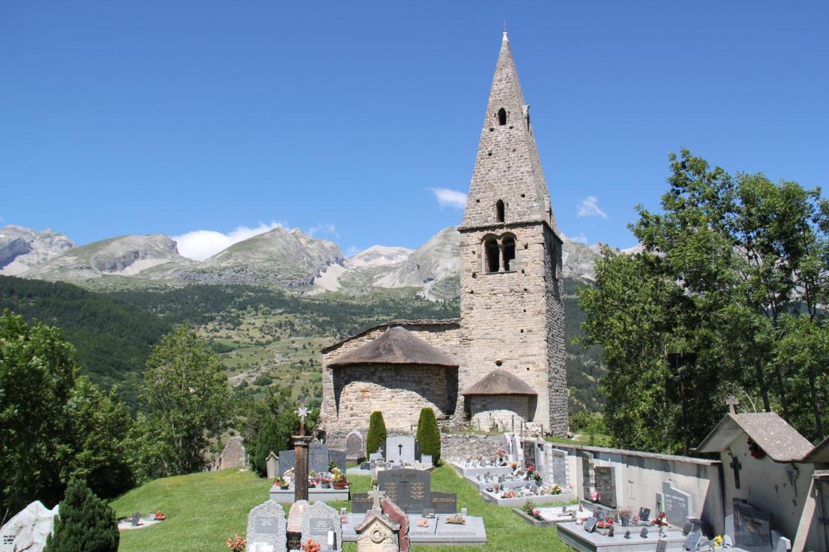 Vue générale sur la montagne ou vue sur la montagne depuis l'hôtel