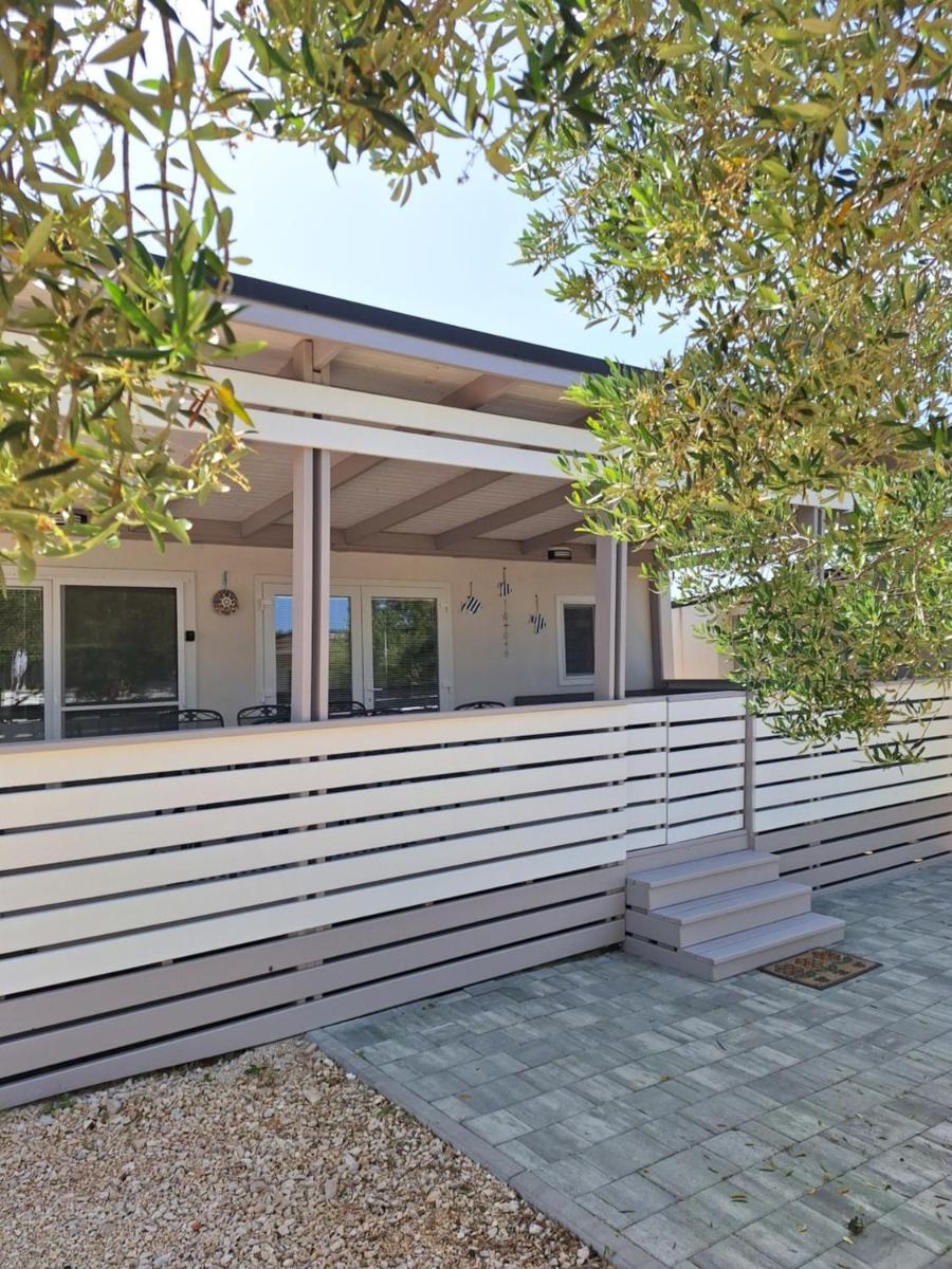 Happy House, cozy family place, free parking and wifi, in Camp Dalmatino - Housity