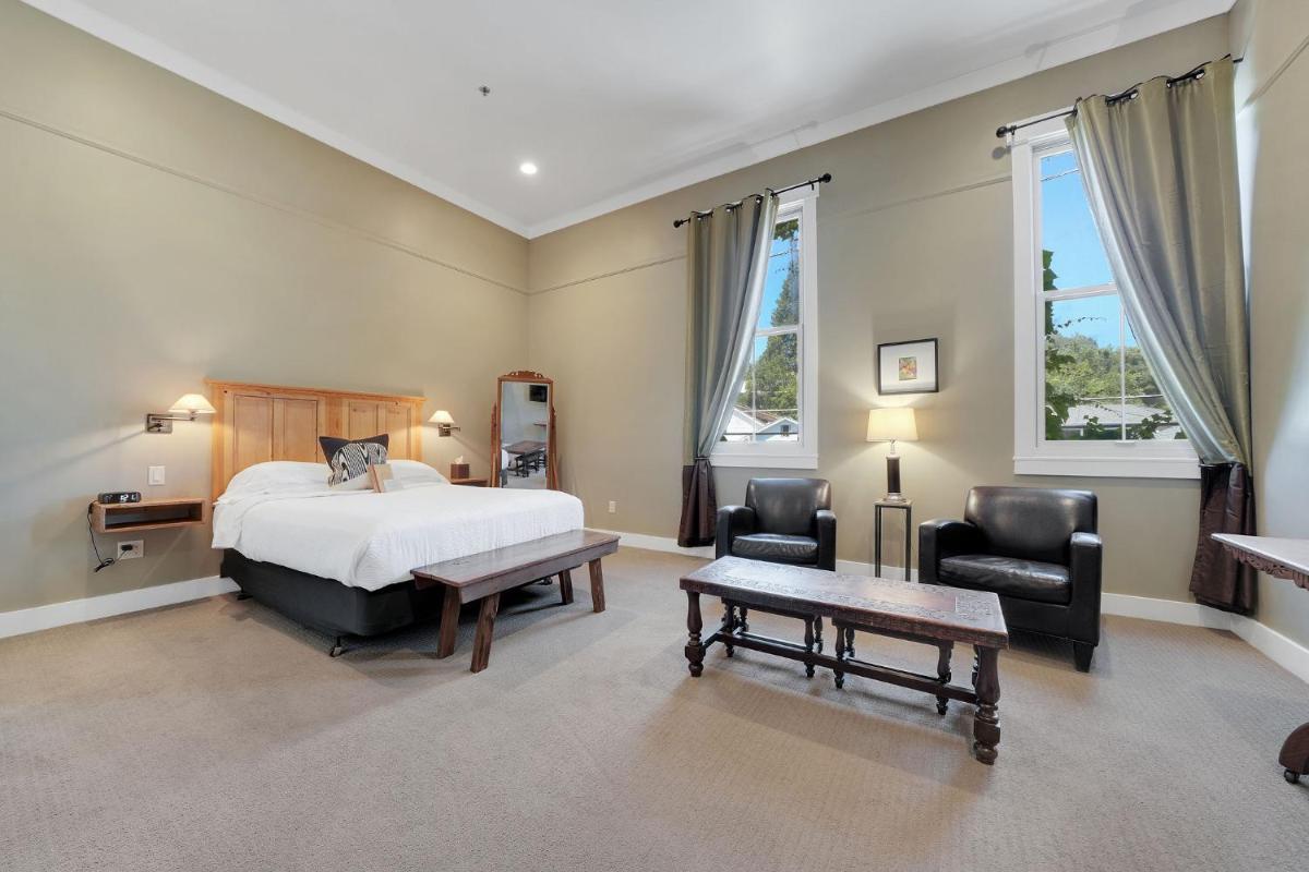 Hanford House - Housity