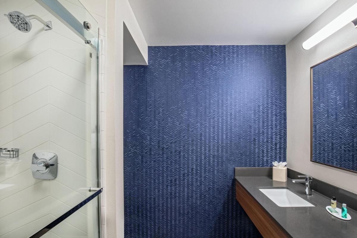 Fairfield Inn & Suites by Marriott Saratoga Malta - Housity