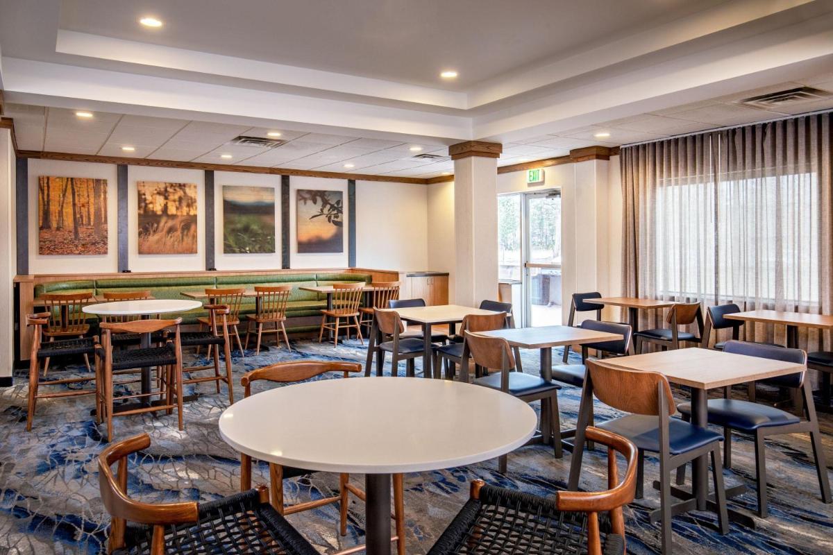 Fairfield Inn & Suites by Marriott Saratoga Malta - Housity